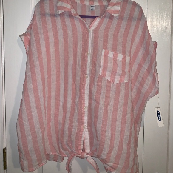 old navy pink and white striped shirt
